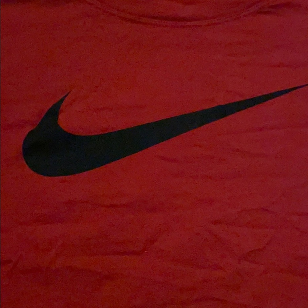 Short sleeve Nike red t shirt